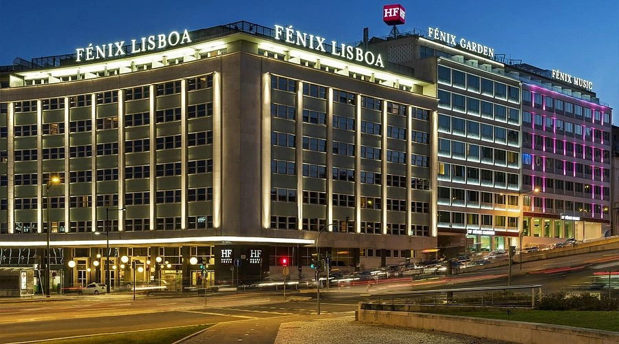 HF Fénix Lisboa – vista exterior do hotel junto à Praça Marquês de Pombal
