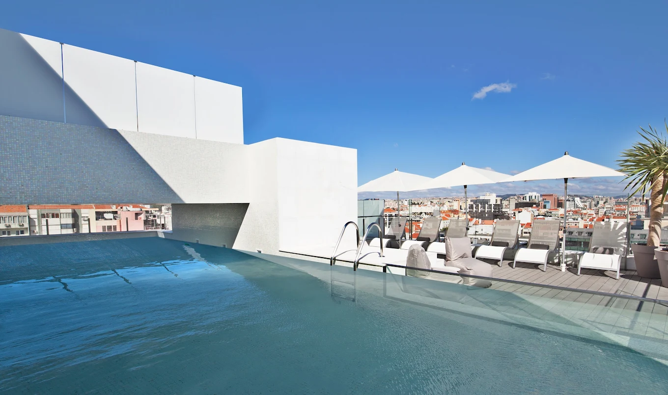 Hotel White Lisboa rooftop terrace e piscina vista Lisboa