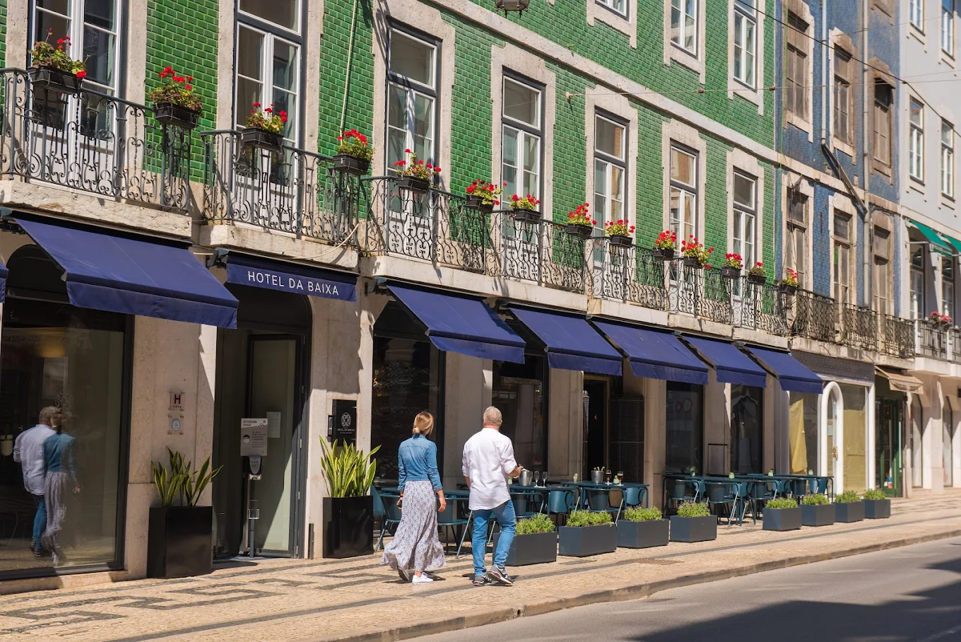 Hotel da Baixa Lisboa fachada histórica e quarto elegante